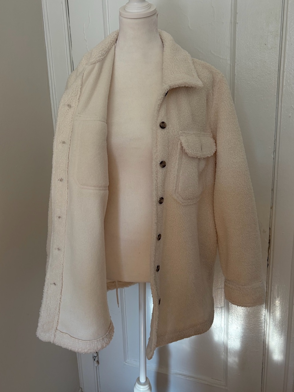 Universal Thread Cream Sherpa Shirt Jacket